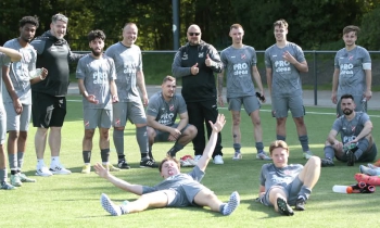  Zweitvertretung beim 1. FC Hirschkamp zu Gast 