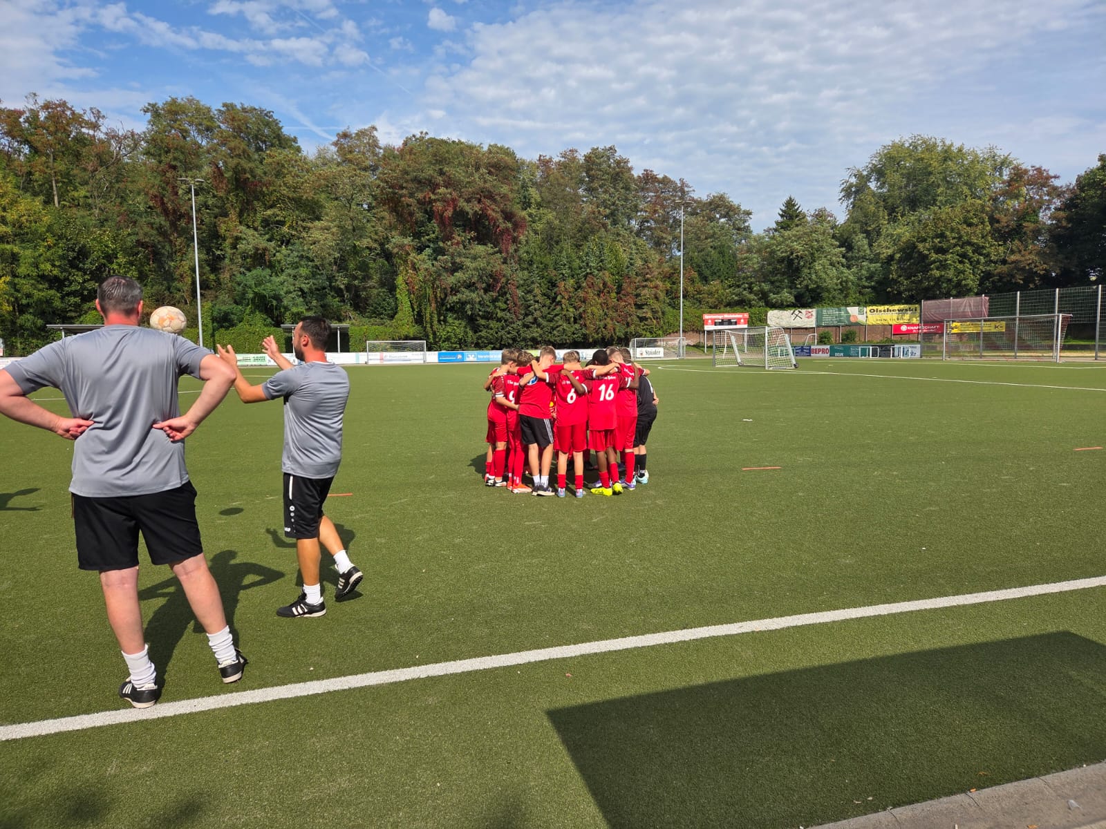D1 unterliegt knapp im Derby!
